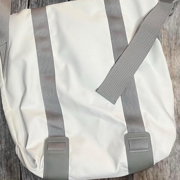 Puma Urban Mobility Cross-Body unisex messenger Bag 2005 - Picture 6 of 6